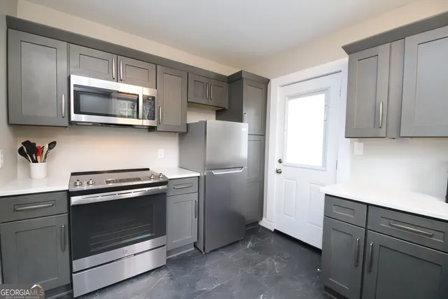 $1,800 | 114 Saynor Circle, LaGrange, GA 30240