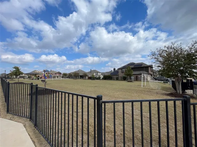 $2,075 | 1097 Kingbird Lane, Alvarado, TX 76009