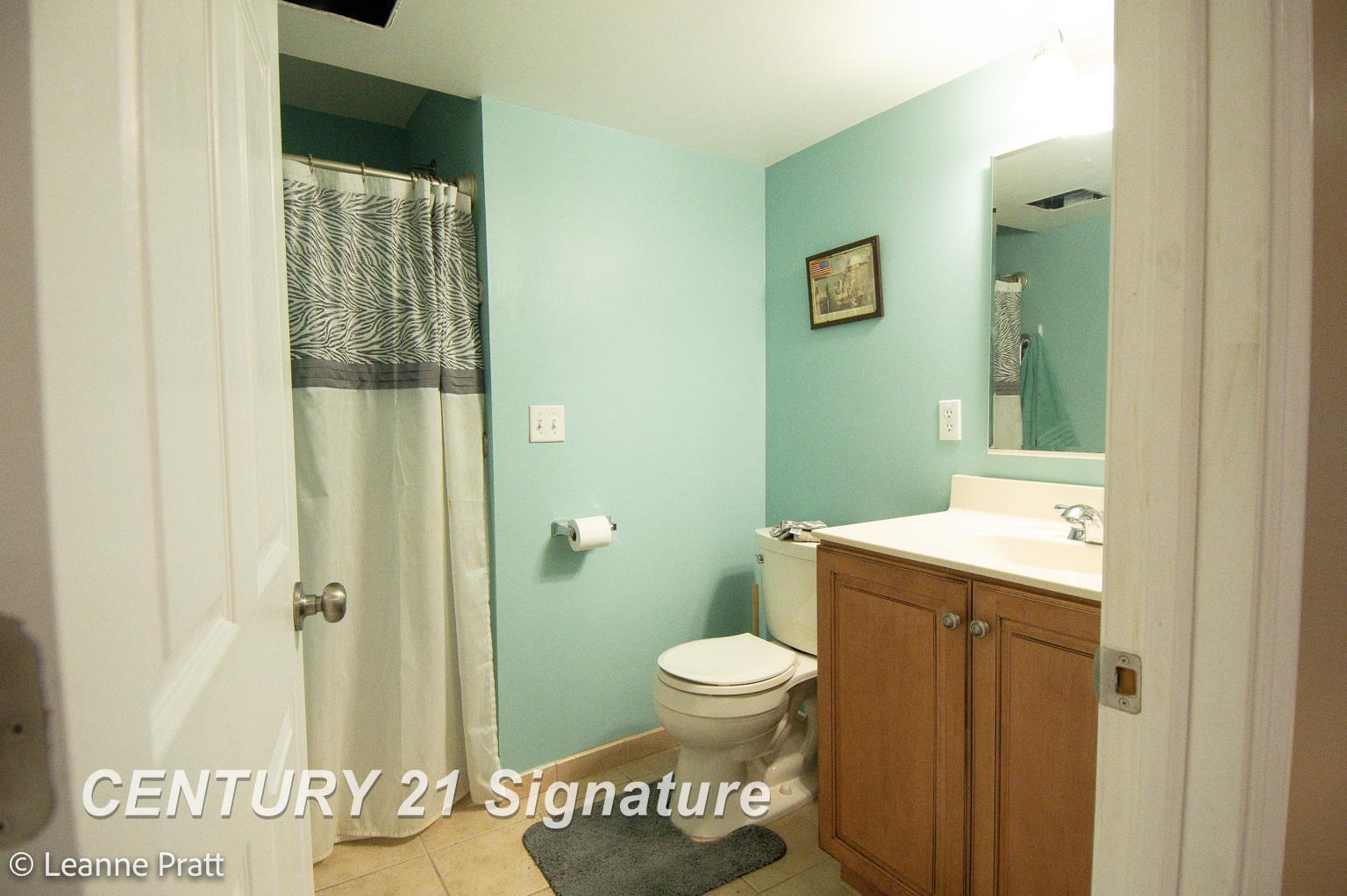 1435 Morrish Road Flint, MI 48532 - Photo 23 of 29