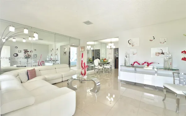 $950,000 | 6290 Southwest 37th Street, Miami, FL 33155
