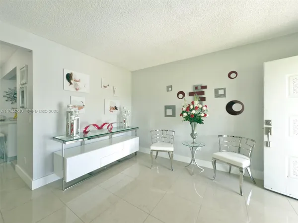 $950,000 | 6290 Southwest 37th Street, Miami, FL 33155