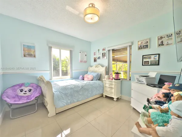 $950,000 | 6290 Southwest 37th Street, Miami, FL 33155