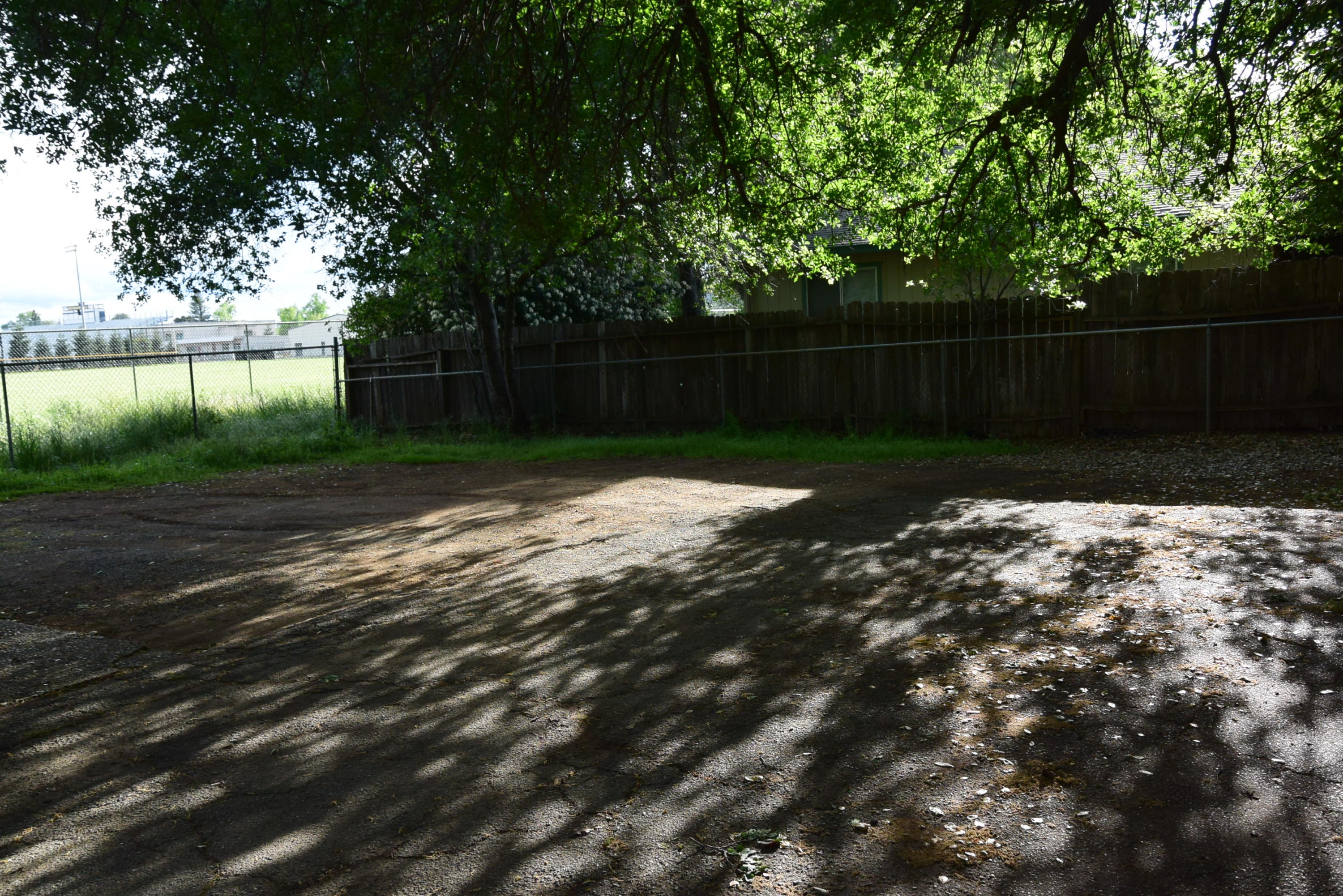 3242-3244 Lawrence Road Redding, CA 96002 - Photo 19 of 21 DSC_1855