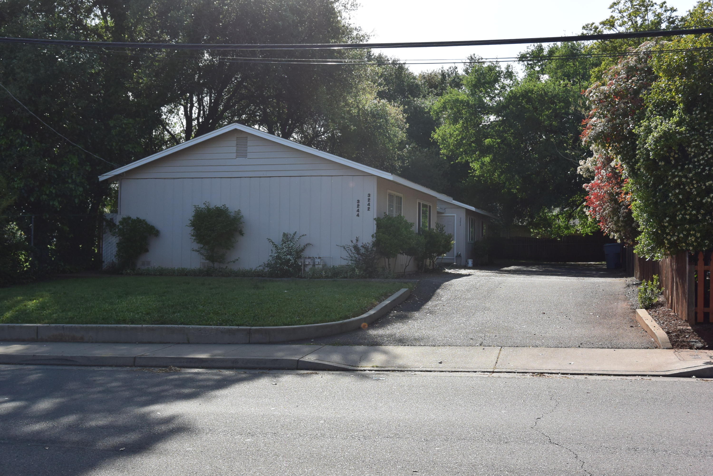 3242-3244 Lawrence Road Redding, CA 96002 - Photo 3 of 21 DSC_1847