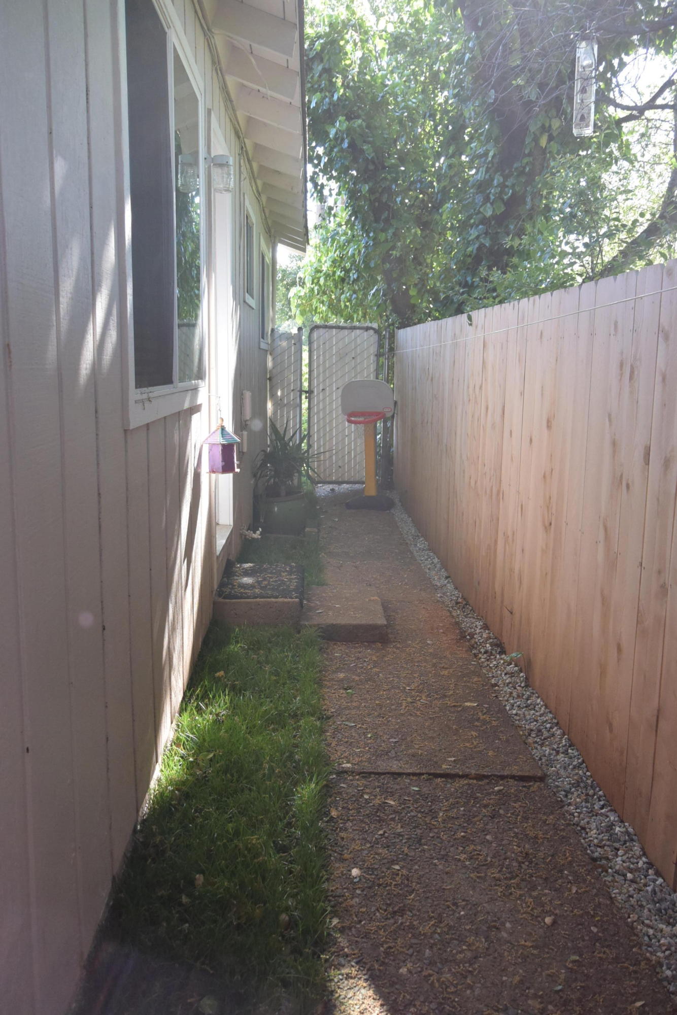 3242-3244 Lawrence Road Redding, CA 96002 - Photo 10 of 21 DSC_1866