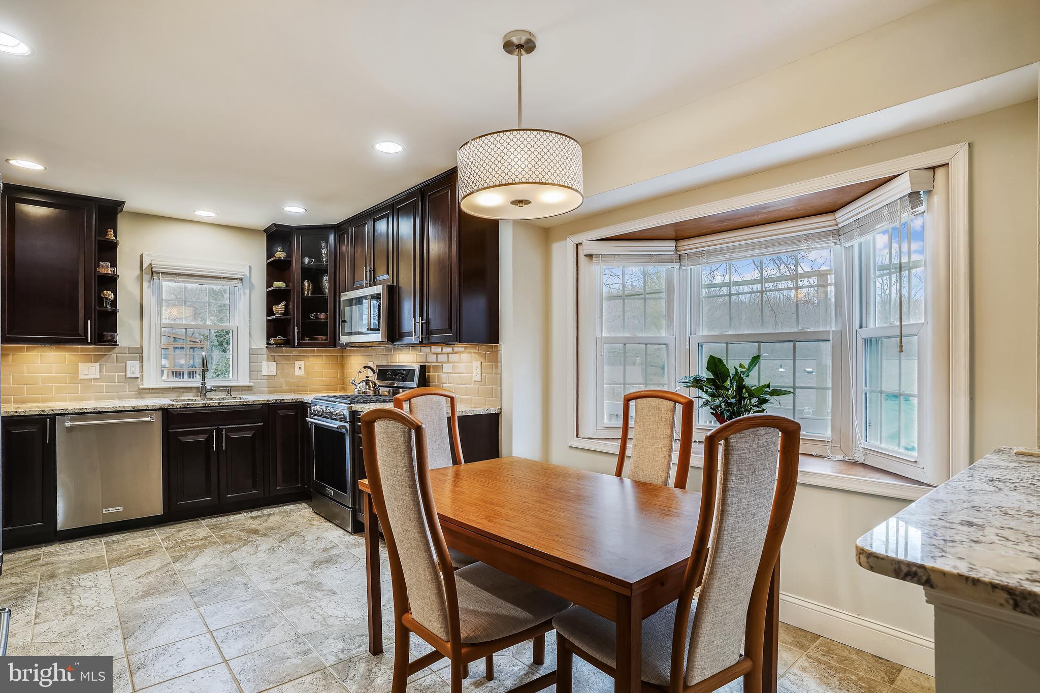 8608 Powder Horn Road Springfield, VA 22152 - Photo 13 of 65