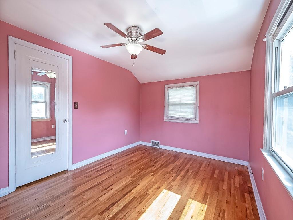550 Patterson Road Bethel Park, PA 15102 - Photo 5 of 12 Gallery Image 5