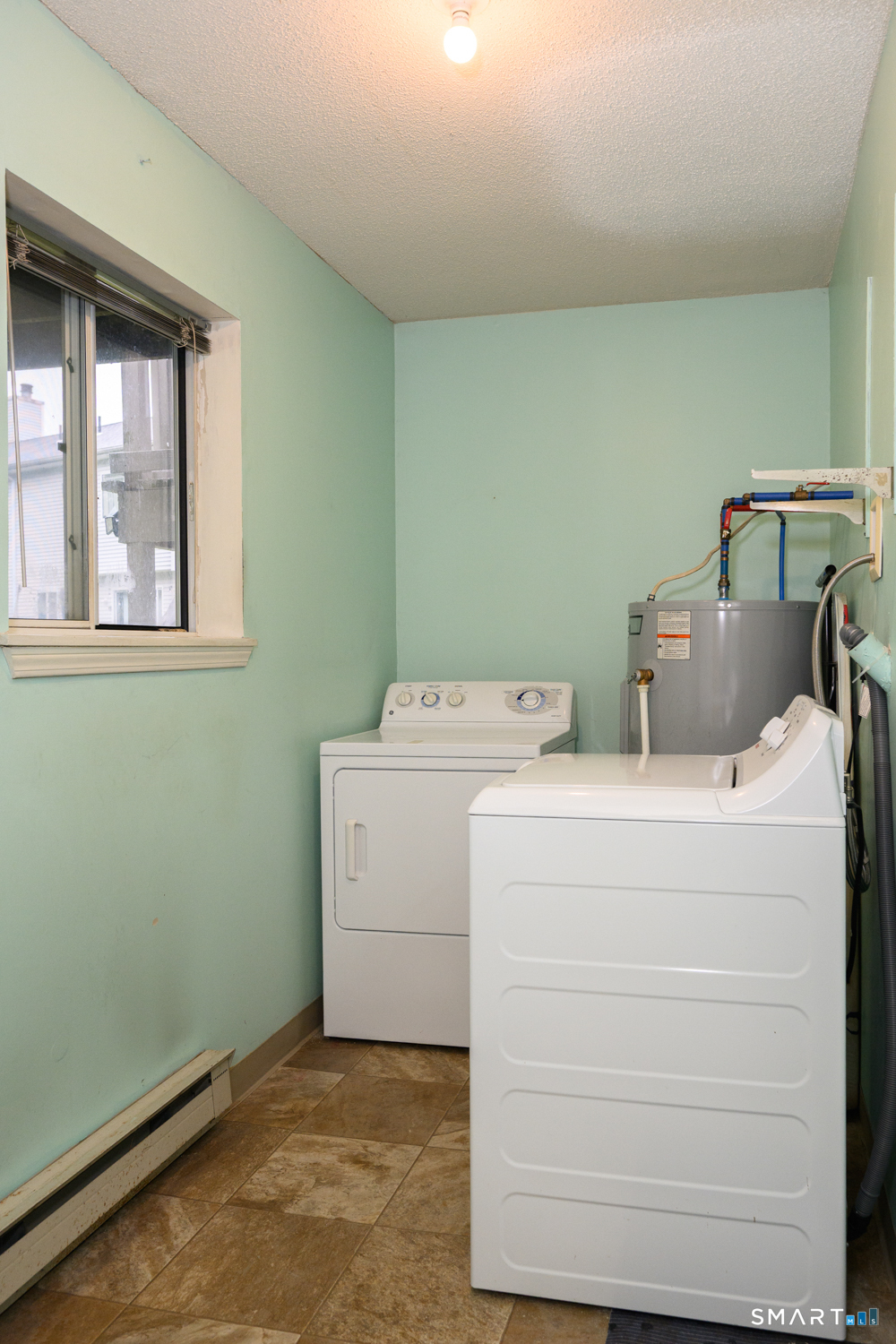 925 Oronoke Road Waterbury, CT 06708 - Photo 27 of 33