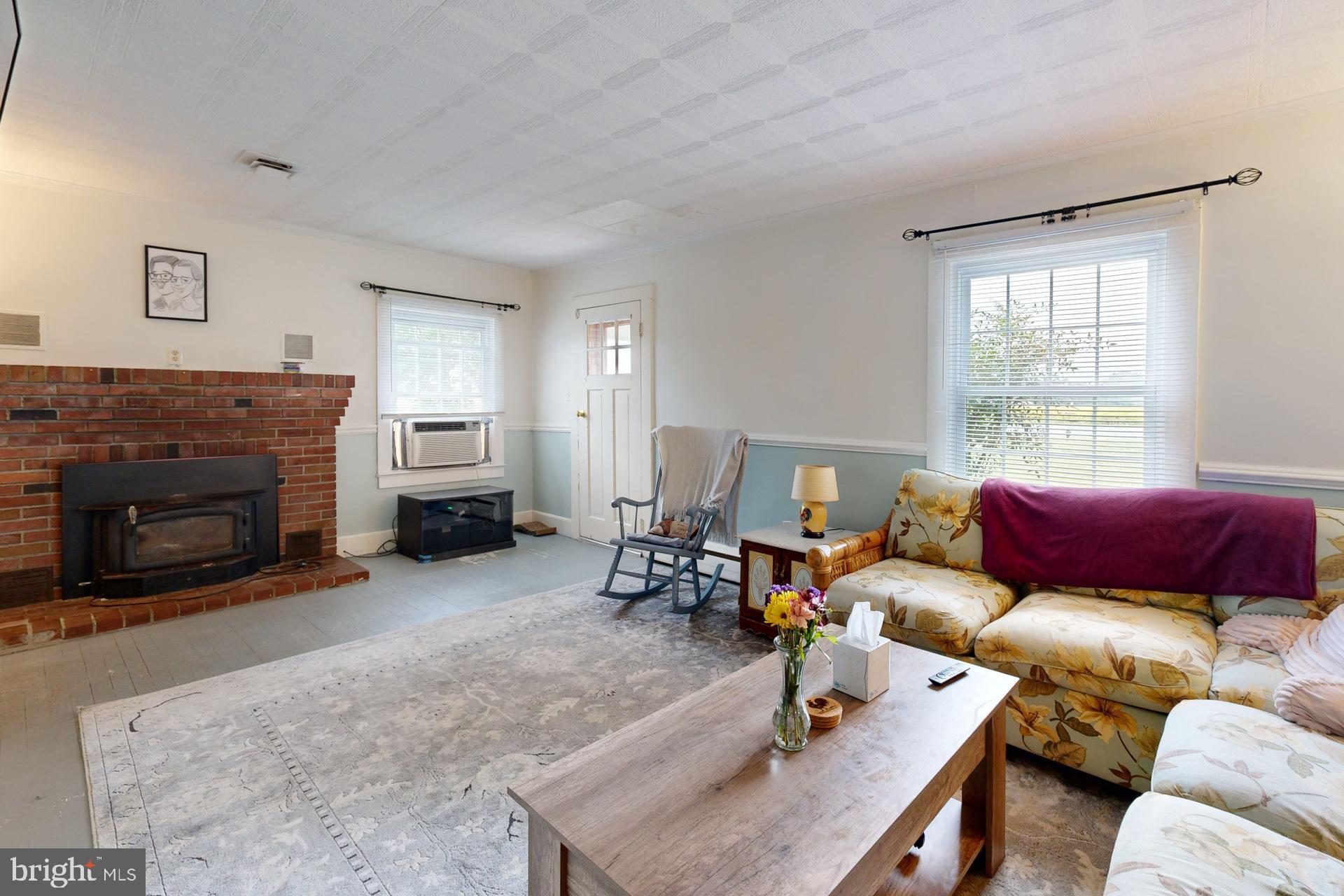 26220 Auction Road Federalsburg, MD 21632 - Photo 10 of 18 Living room