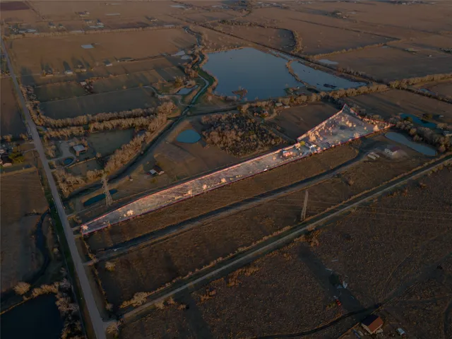 $229,497 | 4820 County Road 45, Angleton, TX 77515