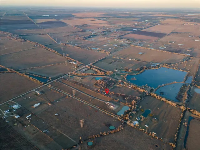 $229,497 | 4820 County Road 45, Angleton, TX 77515