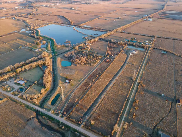 $229,497 | 4820 County Road 45, Angleton, TX 77515