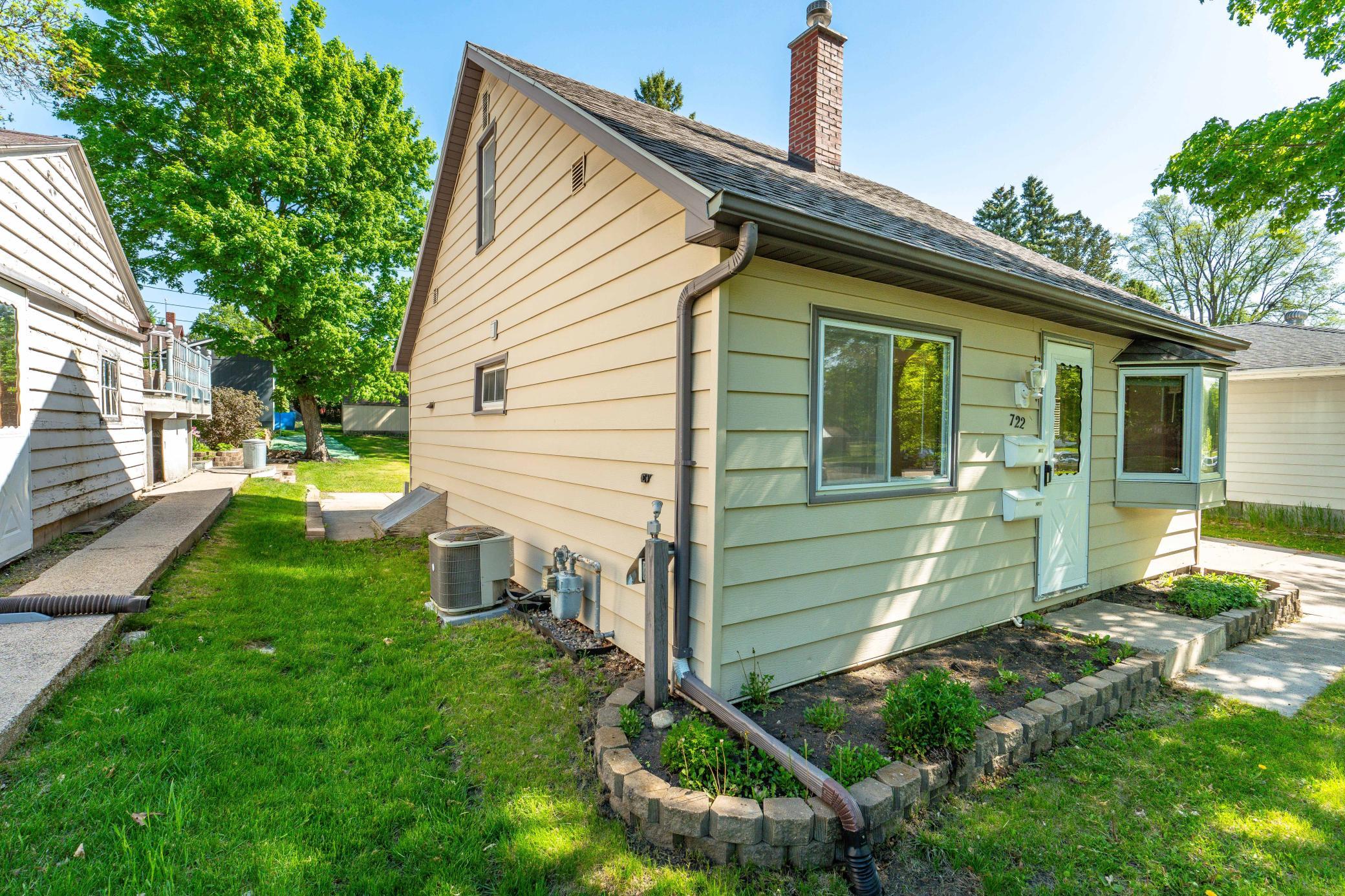 722 Spruce Street Fergus Falls, MN 56537 - Photo 4 of 61