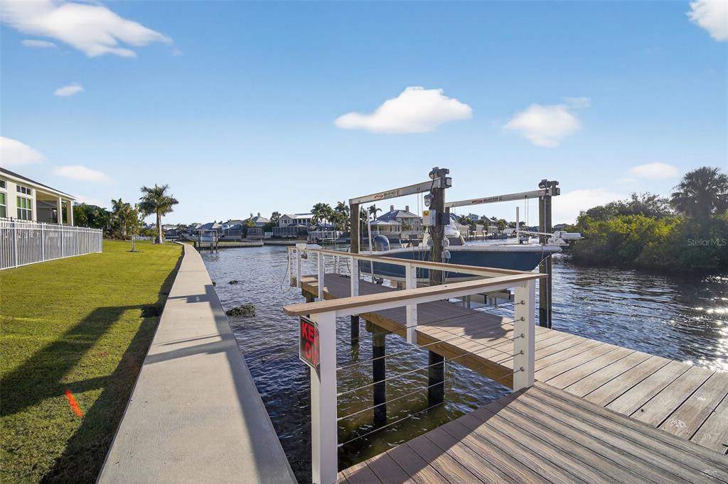 1088 Signet Drive Apollo Beach, FL 33572 - Photo 38 of 49