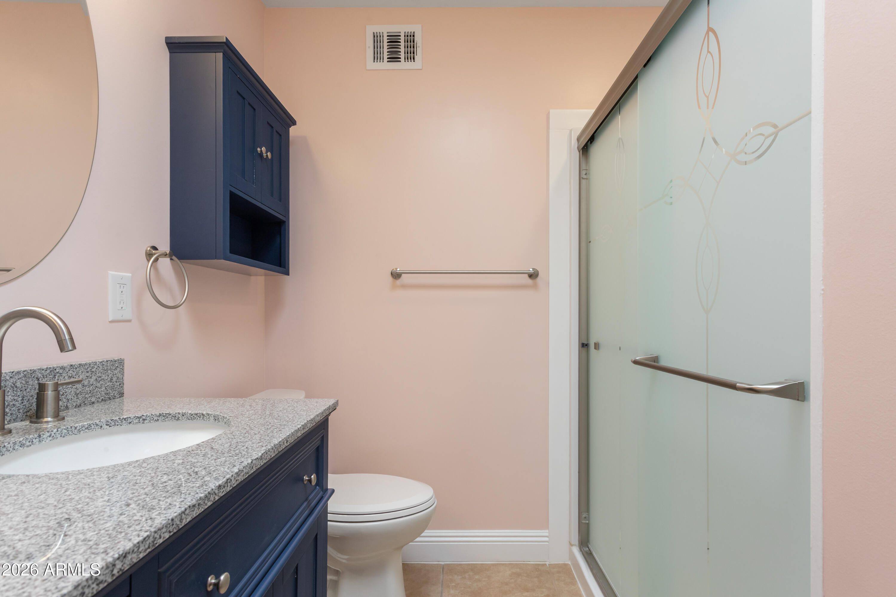 805 Suffolk Road Sierra Vista, AZ 85635 - Photo 38 of 49 Hall bath