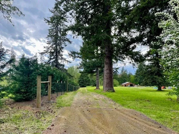 $876,900 | 27053 South Shibley Road, Colton, OR 97017