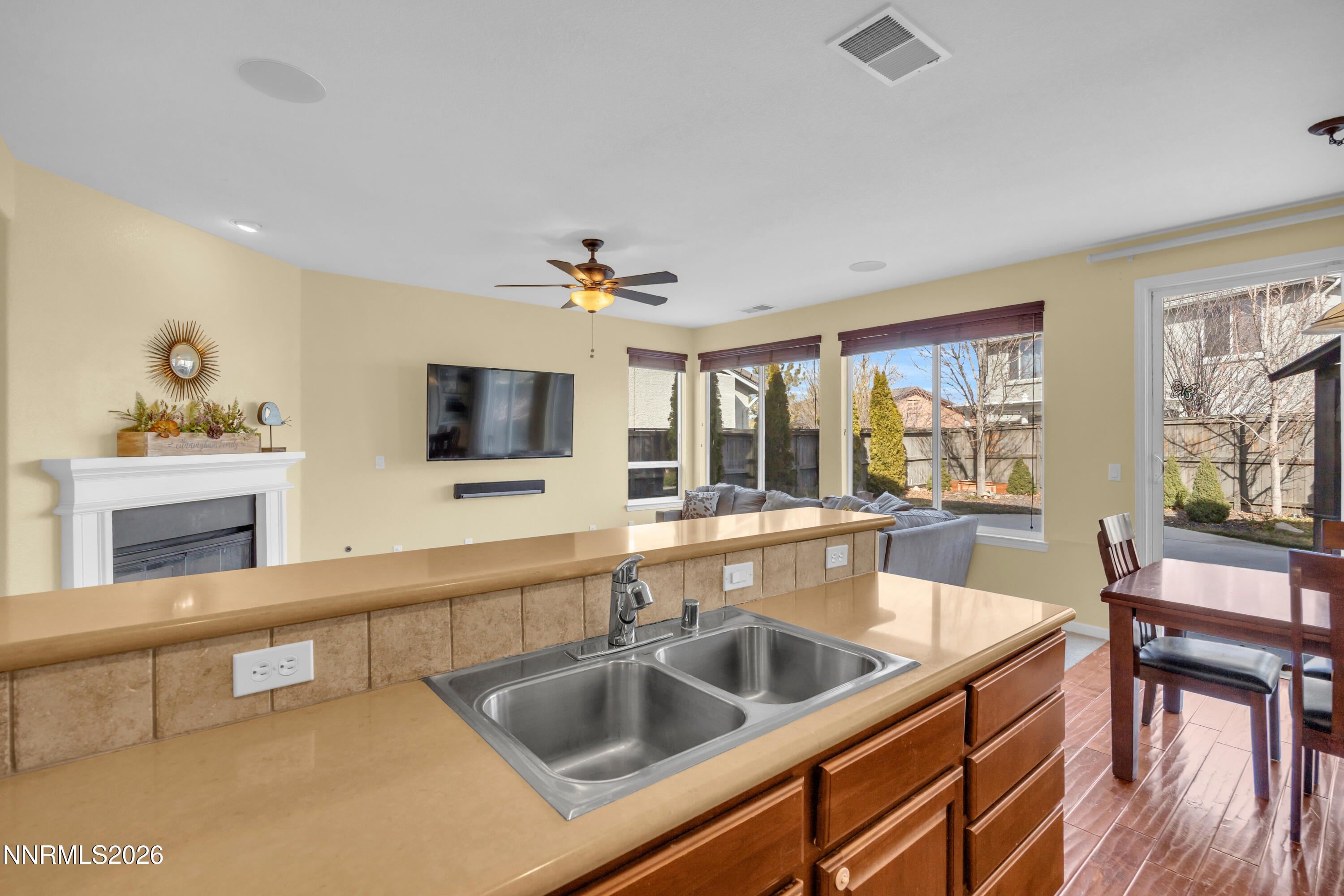 461 Roseben Court Reno, NV 89521 - Photo 17 of 37 IMG_2871