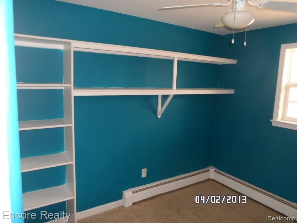 25640 Karr Road Belleville, MI 48111 - Photo 19 of 25 Picture 128.jpg