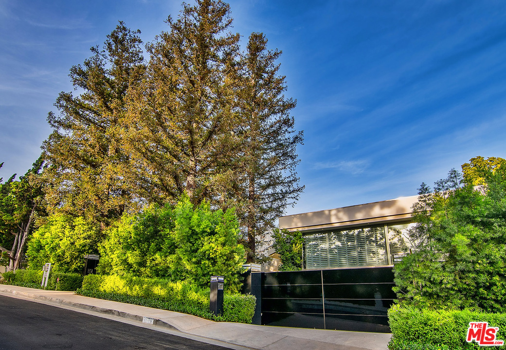 1000 Elden Way Beverly Hills, CA 90210 - Photo 2 of 53 a view of a building