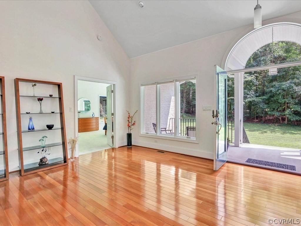 7910 Beach Road Chesterfield, VA 23832 - Photo 6 of 48 Great Room - pendant light fixture above the front