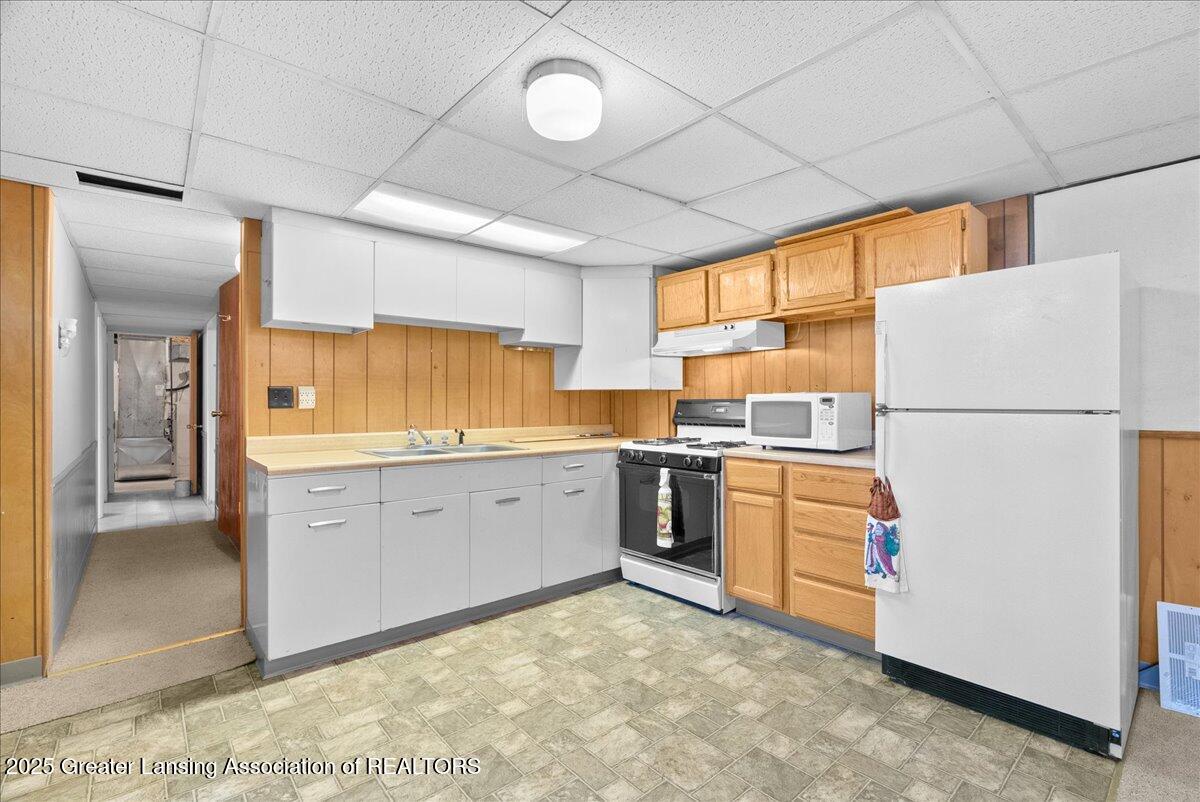 3294 Green Road St. Johns, MI 48879 - Photo 25 of 60 LL Kitchen