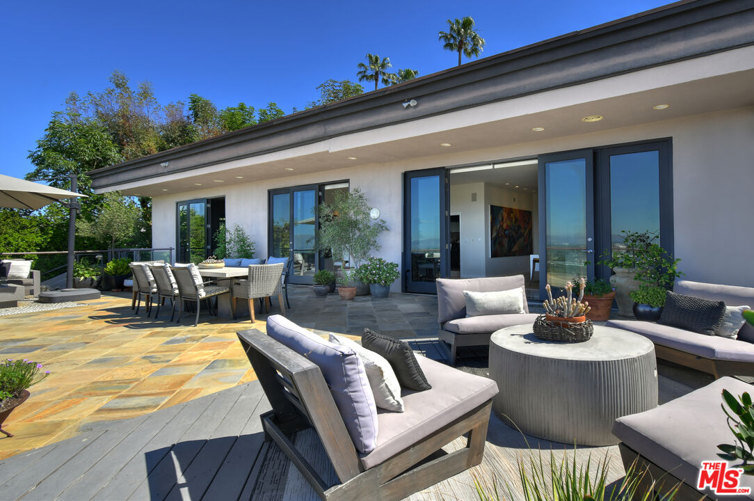 4039 Cody Road Sherman Oaks, CA 91403 - Photo 30 of 52