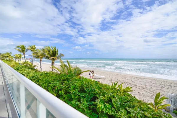 $450,000 | 2030 South Ocean Drive, Unit 1816, Hallandale Beach, FL 33009