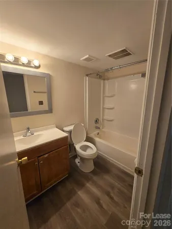$1,095 | 5808 Hunting Ridge Lane, Unit J, Charlotte, NC 28212