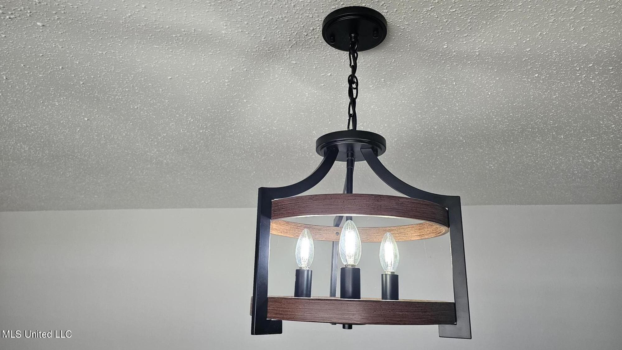 2219 Switzer Road Gulfport, MS 39507 - Photo 25 of 27 New Lights
