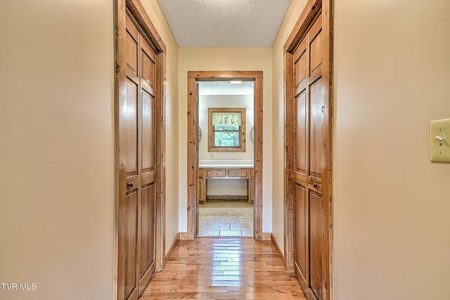 $709,000 | 122 Chase Drive, Roan Mountain, TN 37687