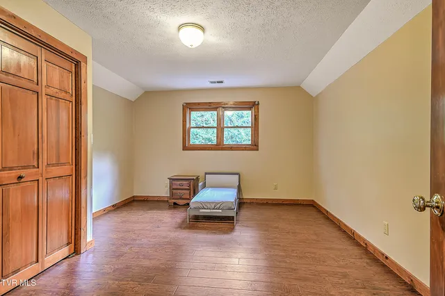 $709,000 | 122 Chase Drive, Roan Mountain, TN 37687