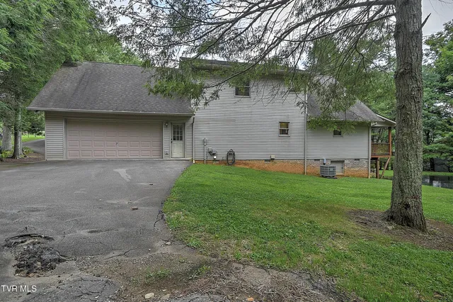 $709,000 | 122 Chase Drive, Roan Mountain, TN 37687