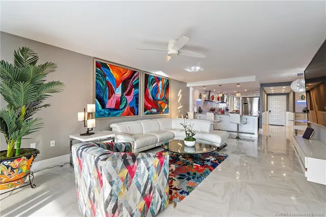 $650,000 | 625 Northwest North River Drive, Unit 206, Stuart, FL 34994