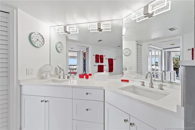 $650,000 | 625 Northwest North River Drive, Unit 206, Stuart, FL 34994