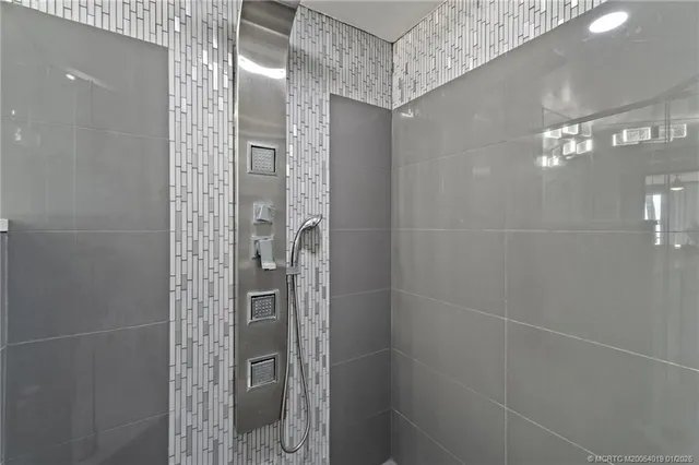 $650,000 | 625 Northwest North River Drive, Unit 206, Stuart, FL 34994