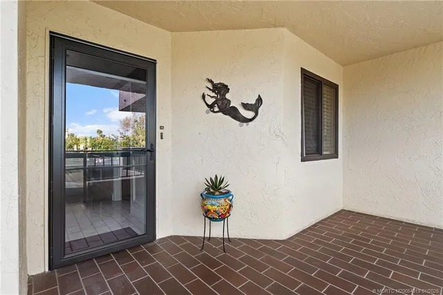 $650,000 | 625 Northwest North River Drive, Unit 206, Stuart, FL 34994