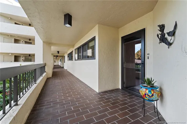 $650,000 | 625 Northwest North River Drive, Unit 206, Stuart, FL 34994