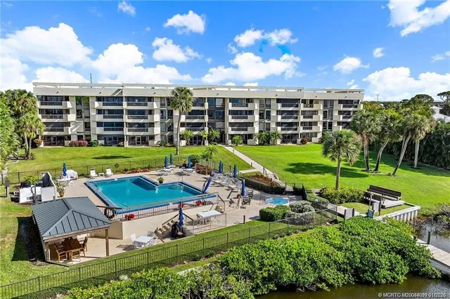 $650,000 | 625 Northwest North River Drive, Unit 206, Stuart, FL 34994