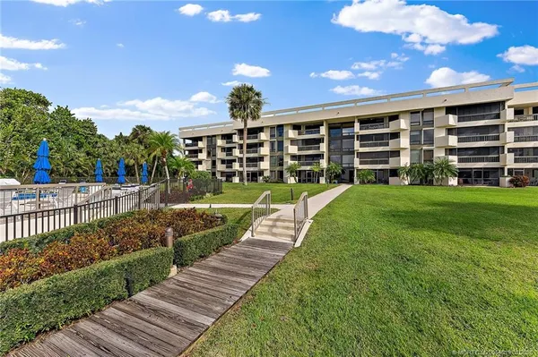 $650,000 | 625 Northwest North River Drive, Unit 206, Stuart, FL 34994