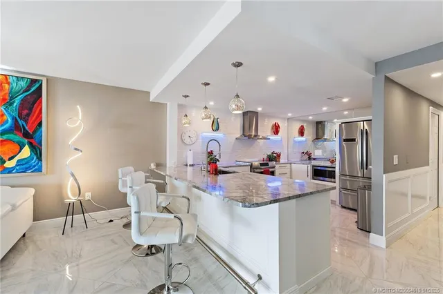 $650,000 | 625 Northwest North River Drive, Unit 206, Stuart, FL 34994