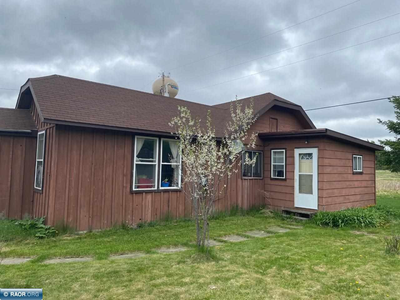 202 Southeast 2nd Street Cook, MN 55723 - Photo 4 of 12