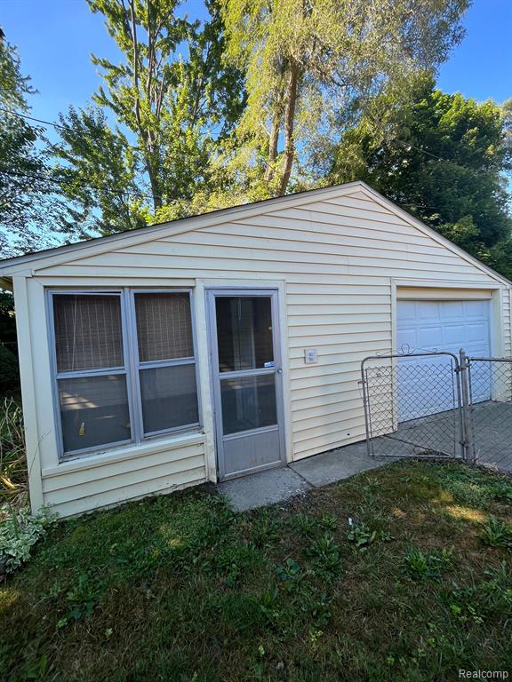 1509 Randy Court Flint, MI 48505 - Photo 5 of 31