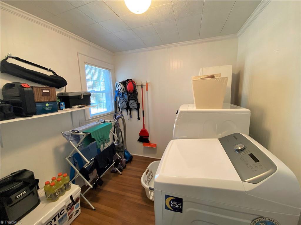 206 Lonesome Road Madison, NC 27025 - Photo 23 of 40 Laundry room