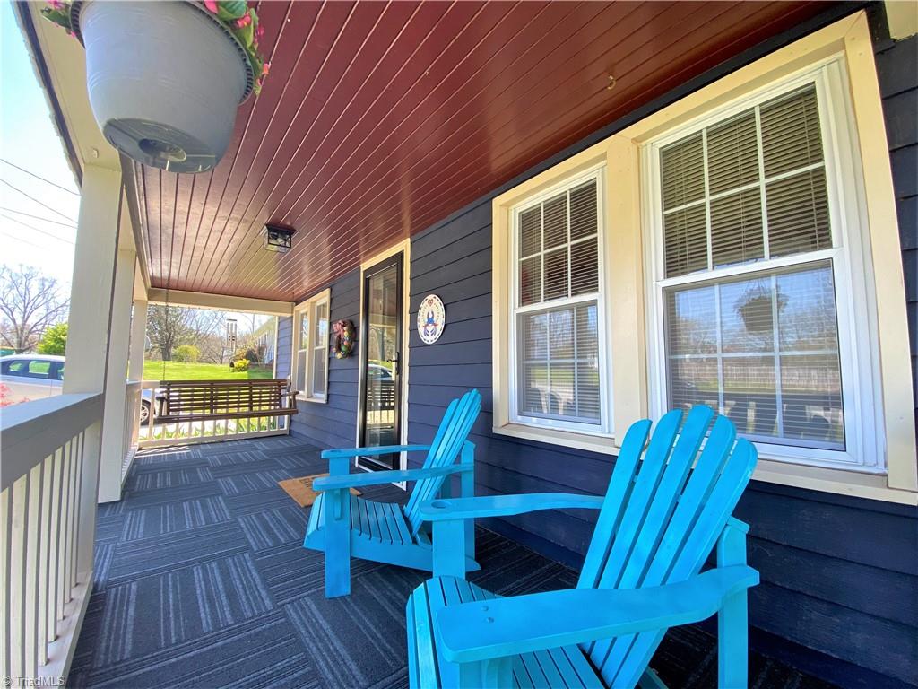 206 Lonesome Road Madison, NC 27025 - Photo 33 of 40 Covered front porch