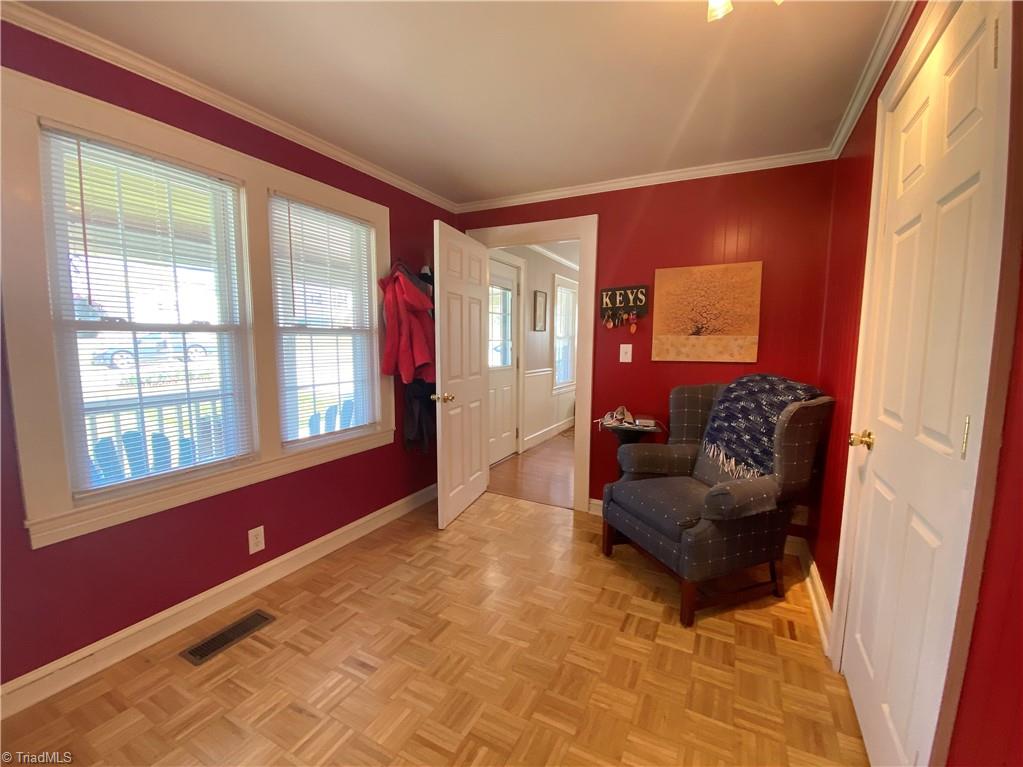 206 Lonesome Road Madison, NC 27025 - Photo 6 of 40 Sitting room