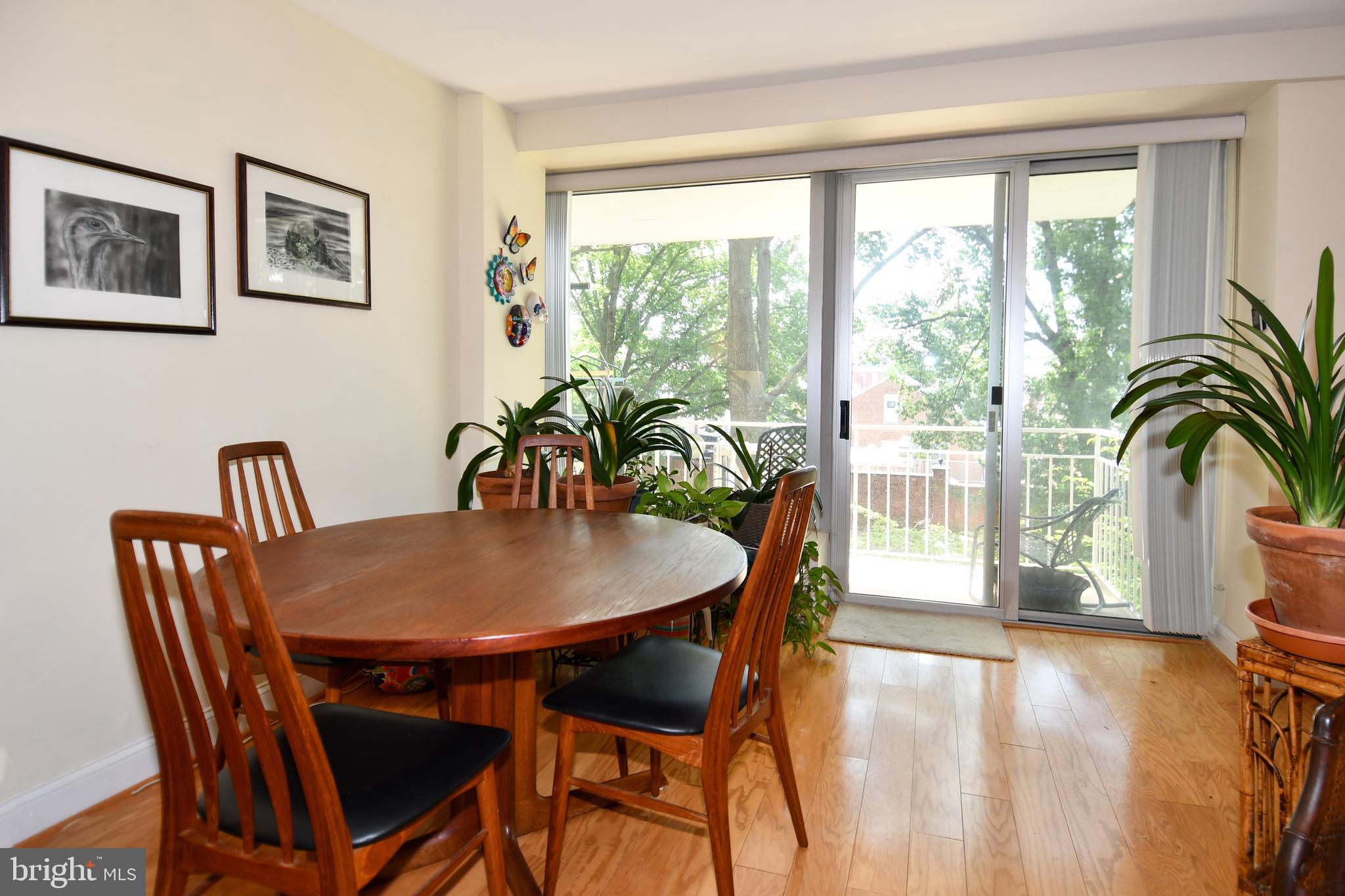 1435 4th Street Southwest, Unit B108 Washington, DC 20024 - Photo 17 of 57 a dining room with furniture and window