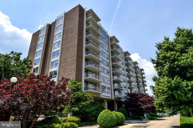 a view of a entertaining space