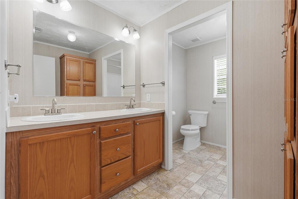 4889 Southwest 35th Trail Bell, FL 32619 - Photo 19 of 45