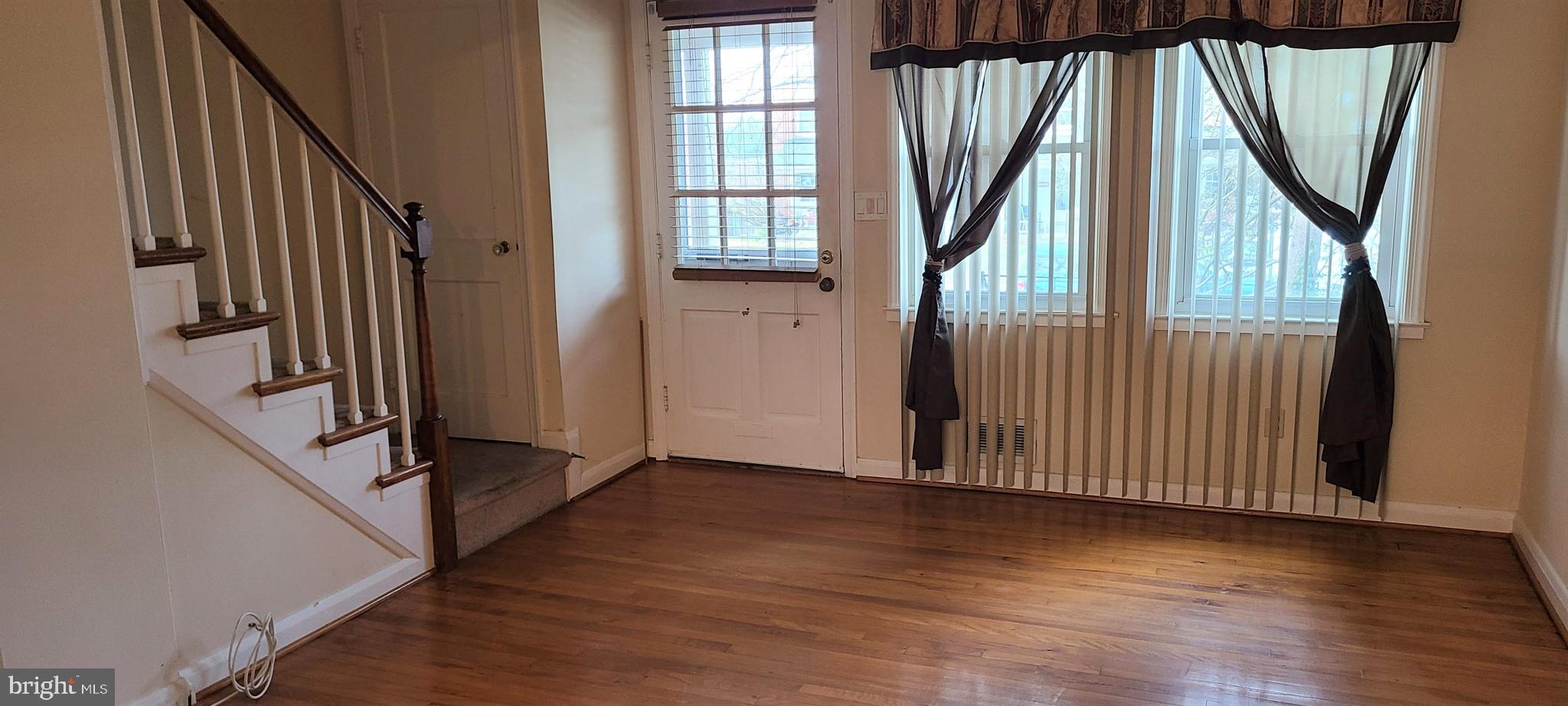 8317 Hillendale Road Baltimore, MD 21234 - Photo 2 of 36 Living Room