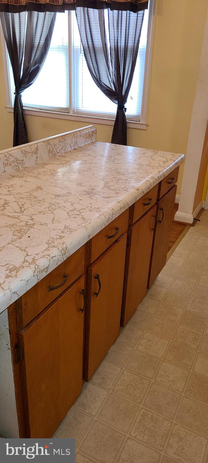 8317 Hillendale Road Baltimore, MD 21234 - Photo 11 of 36 Kitchen